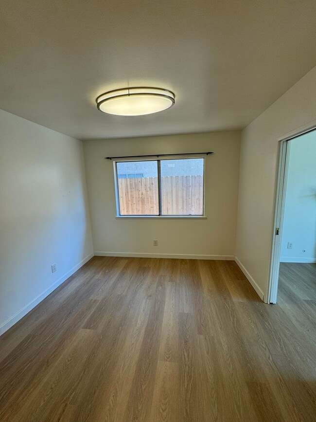 Building Photo - Fully Renovated Home in Lompoc