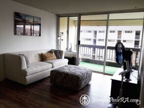 Building Photo - Covered Parking Stall, Large Private Lanai...