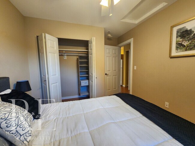 Building Photo - Fully Furnished Well Appointed Home