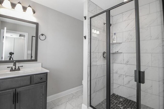 Building Photo - 2994 Gibbs Ln