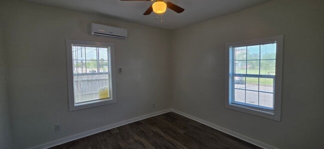 Building Photo - 2804 Avenue H