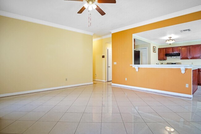 Building Photo - 458 Lytton Cir