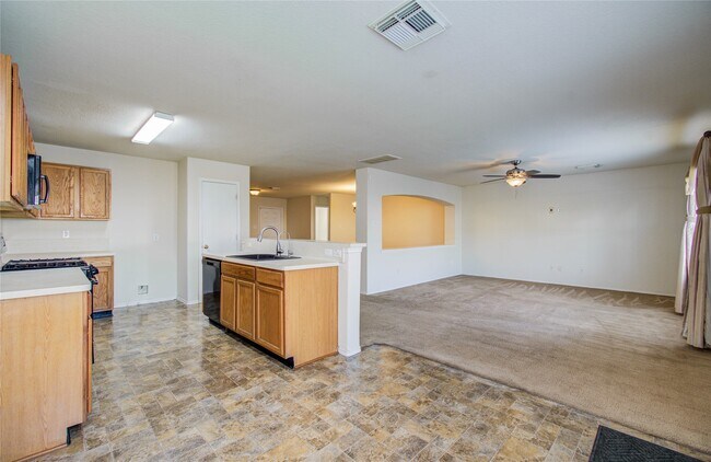 Building Photo - 8219 Tartan Ct