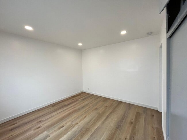 Building Photo - 1038 Sonora Ave
