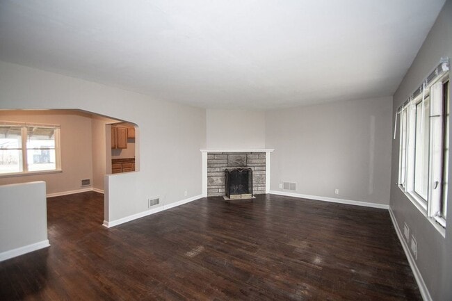 Building Photo - 3309 Mars Hill St