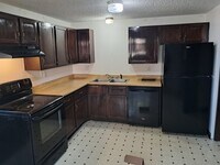 Building Photo - 115 W 45th St
