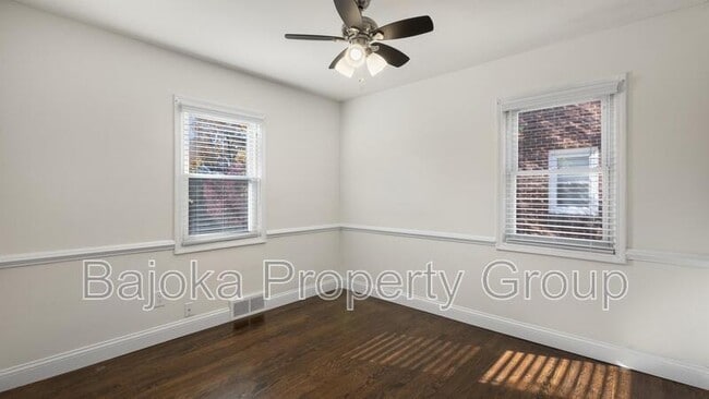 Building Photo - 2626 Windemere Rd