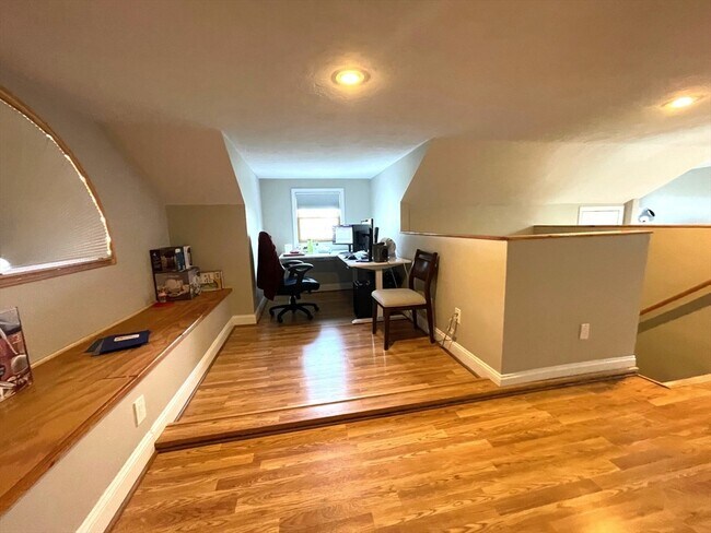 Building Photo - 368 Boylston St