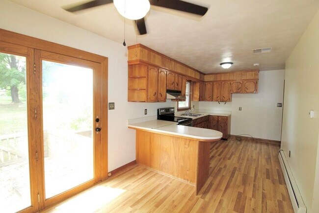 Building Photo - 3966 Port Republic Rd