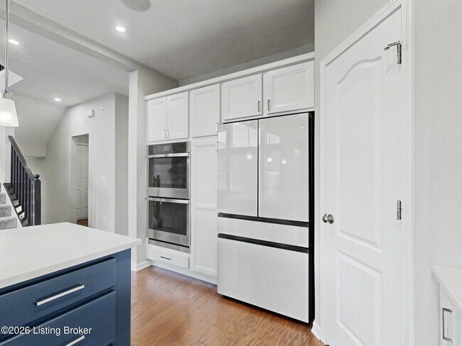 Building Photo - 15802 Stonehouse Ct