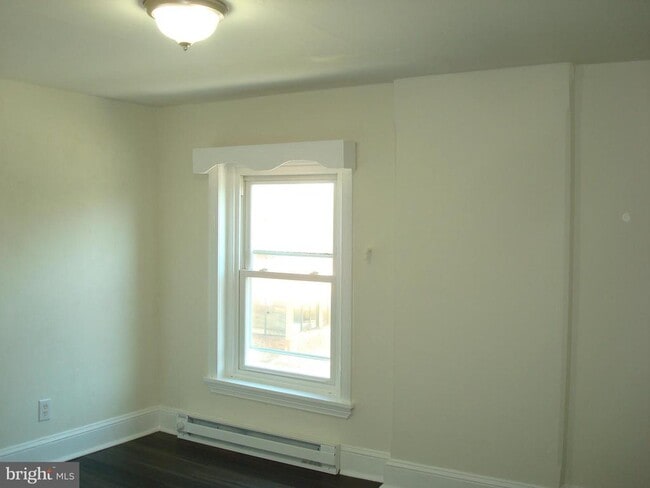 Building Photo - 17 Price St