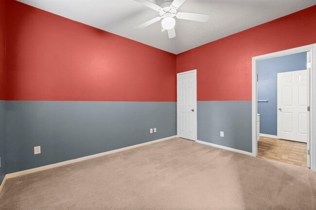 Building Photo - 2402 Lofty Falls Ct