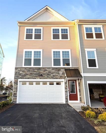 Building Photo - 42508 Invergordon Ter