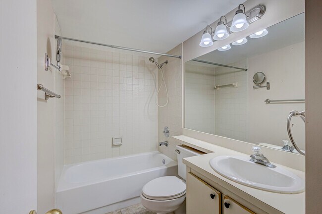 Building Photo - 601 Sabal Ridge Cir