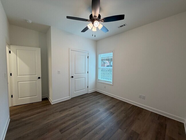 Building Photo - Brand New 3/2 House in Celanese- $1,995