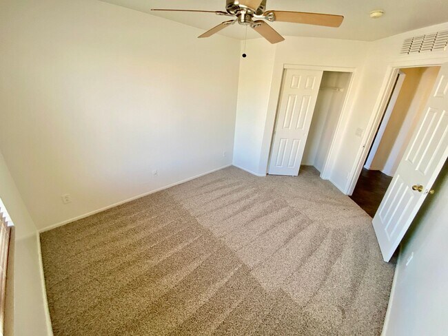 Building Photo - 3 Bed, 2 Bath in Rancho El Mirage