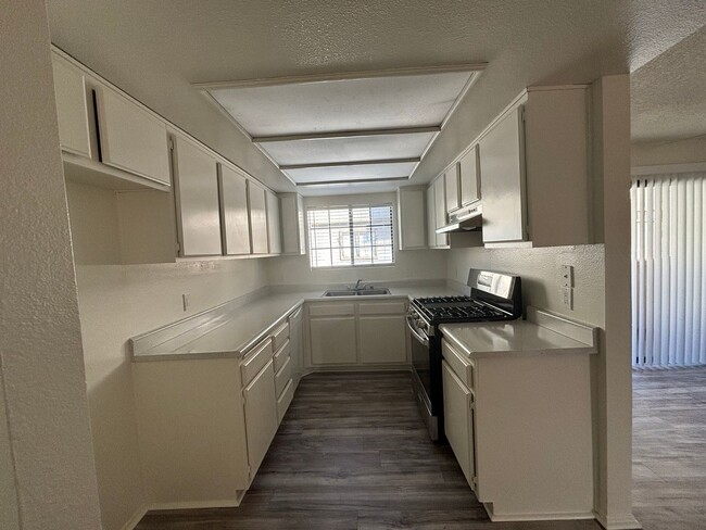 Building Photo - Orange Grove, 1232-1234