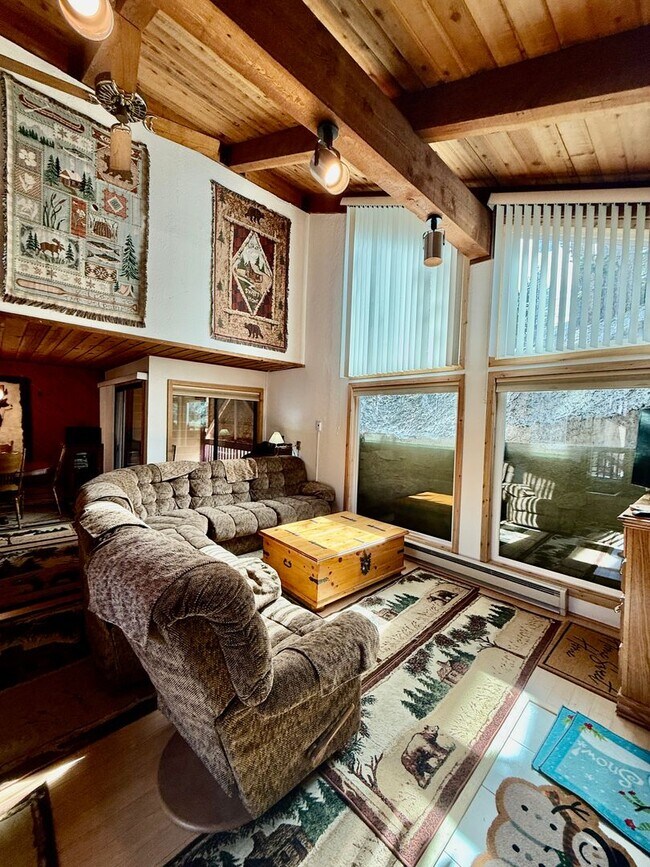 Building Photo - Fully Furnished 2BD/2BA Mountain Townhome | Cozy Pellet Stove | Parking Included