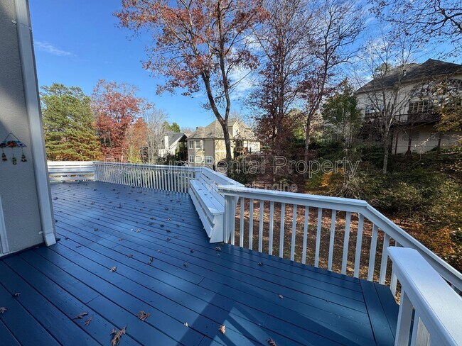 Building Photo - 425 Water Shadow Ln