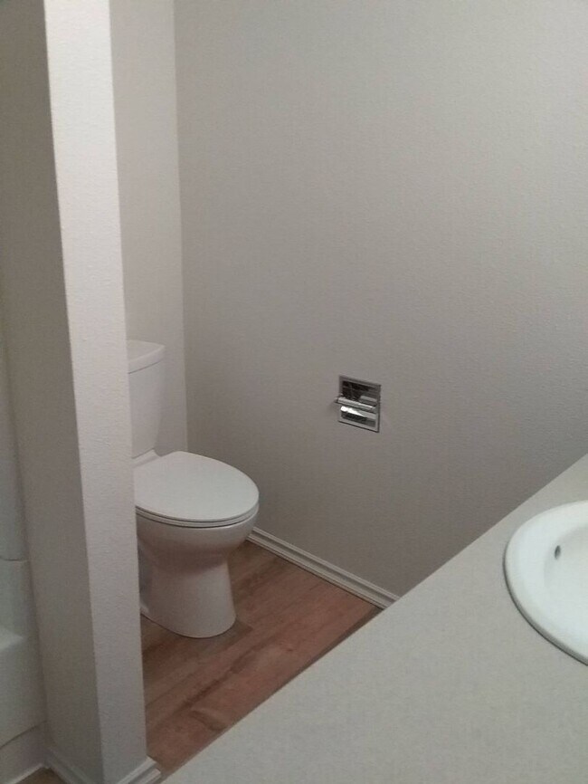 Building Photo - roy2016