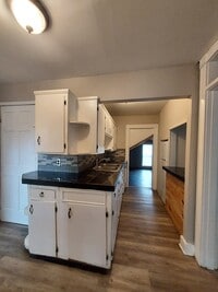 Building Photo - 92 1/2 Penney Ave.-