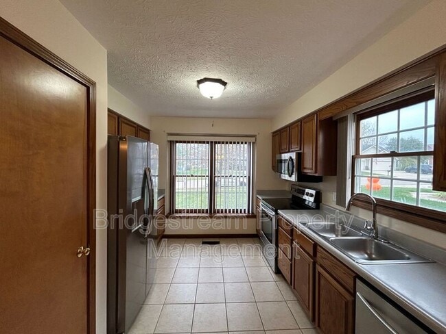 Building Photo - 1634 Tamworth Cir