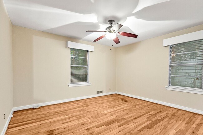 Building Photo - 1630 1st Ave