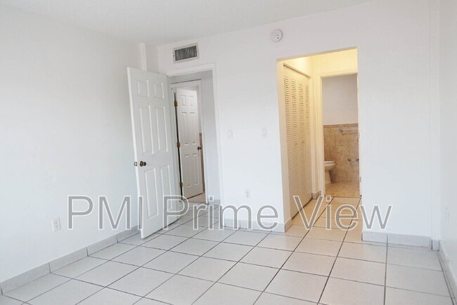 Building Photo - 495 NW 72nd Ave