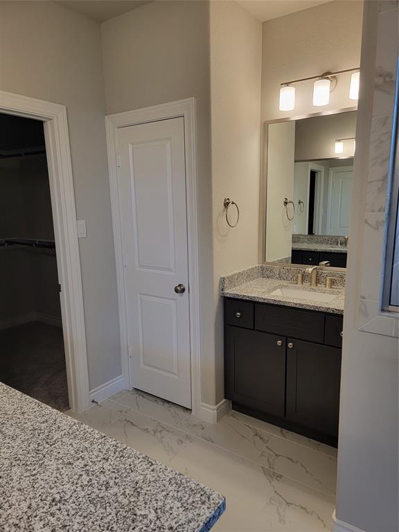 Building Photo - 431 Hunters Xing Dr