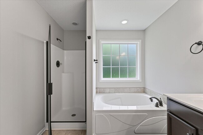Building Photo - 3702 Wind Mill Ct