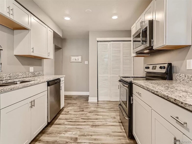 Building Photo - 3020 Eudora St