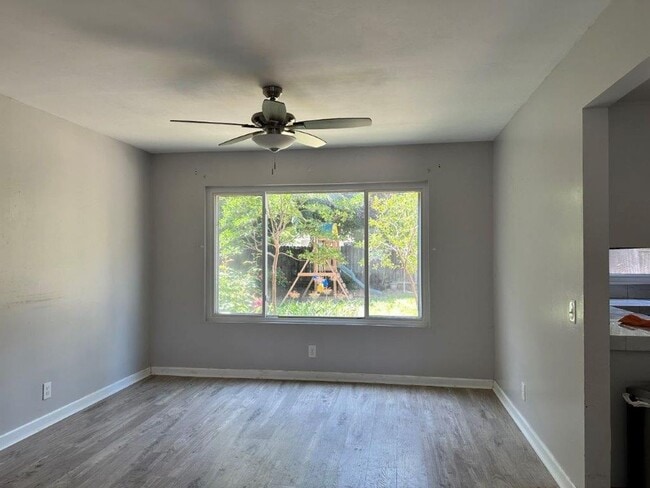Building Photo - Spacious 4-Bedroom Home with Solar in Prim...