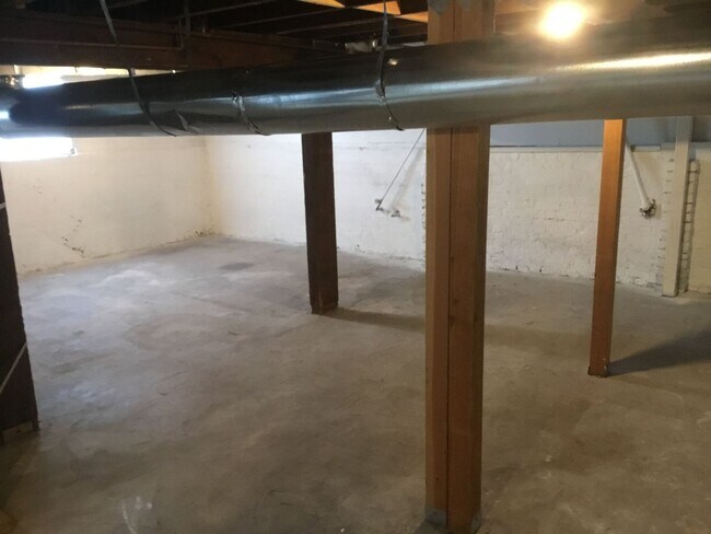 Building Photo - BOISE CONTEMPORARY BUNGALOW