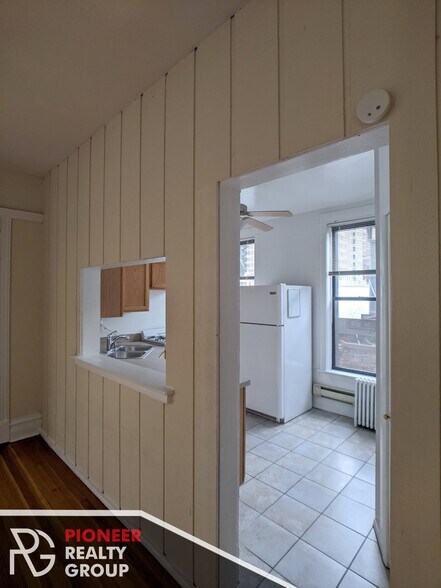 Building Photo - 1212 N Dearborn St