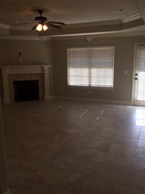 Building Photo - 2905 SW Tanglewood Ave