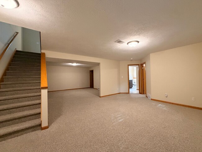 Building Photo - 2306 Breton Rd SE
