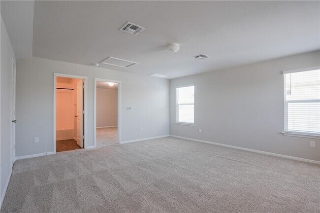 Building Photo - Beautiful and Spacious 4 BR / 3 BA Home fo...