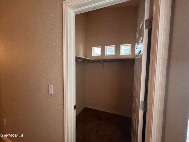Building Photo - 6700 Hermoso Del Sol Dr