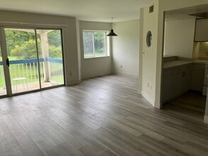 Building Photo - 2 bedroom 2.5 bathroom in Calabash