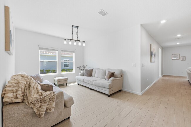 Building Photo - 85645 Stonehurst Pkwy