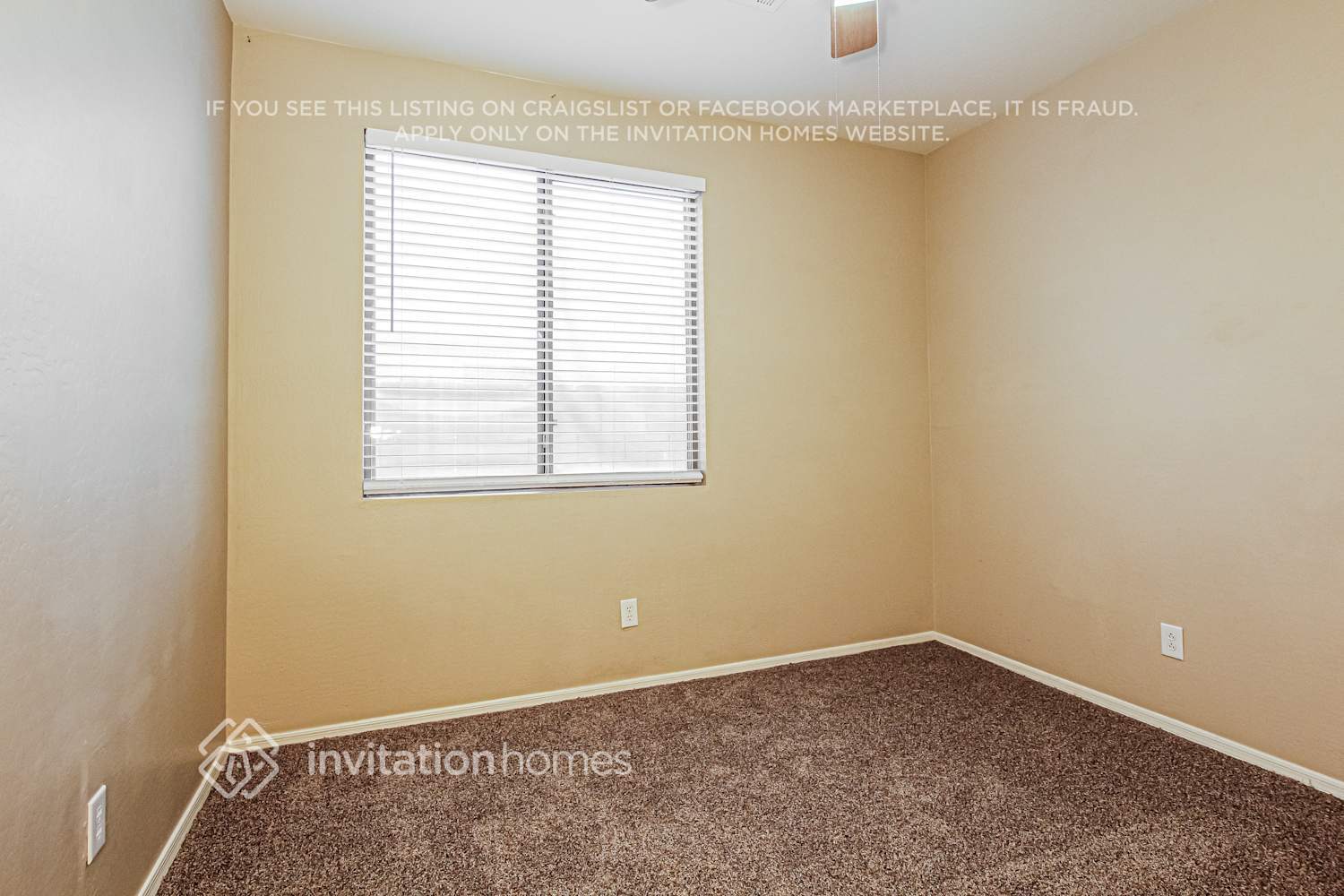 Building Photo - 14921 W Lisbon Ln