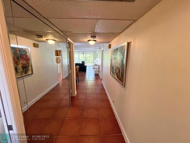 Building Photo - 933 Cypress Grove Dr