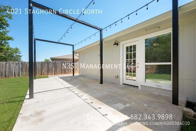 Building Photo - 4021 Staghorn Cir N