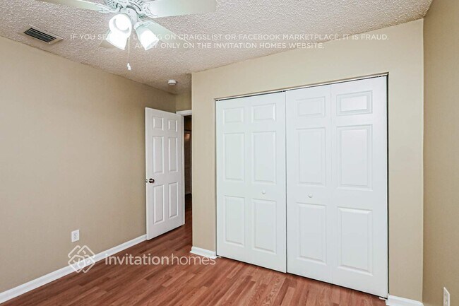 Building Photo - 5833 Eagle Cay Ln