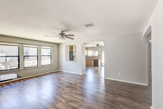 Building Photo - 8510 Starview St