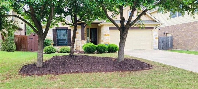 Building Photo - 5524 Allamanda Dr