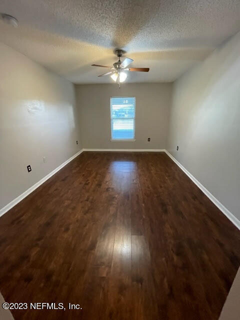 Building Photo - 10538 Lantana Lakes Dr N