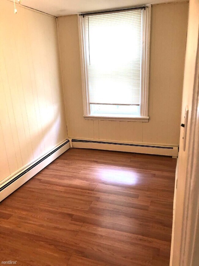 1 br, 1 bath Duplex 66 Chestnut St 2 S... 66 Chestnut St Weehawken NJ 07086 Apartment Finder