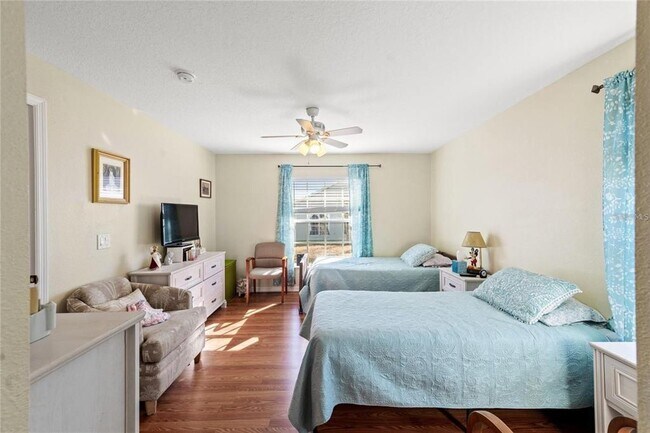 Building Photo - 221 Prather Dr