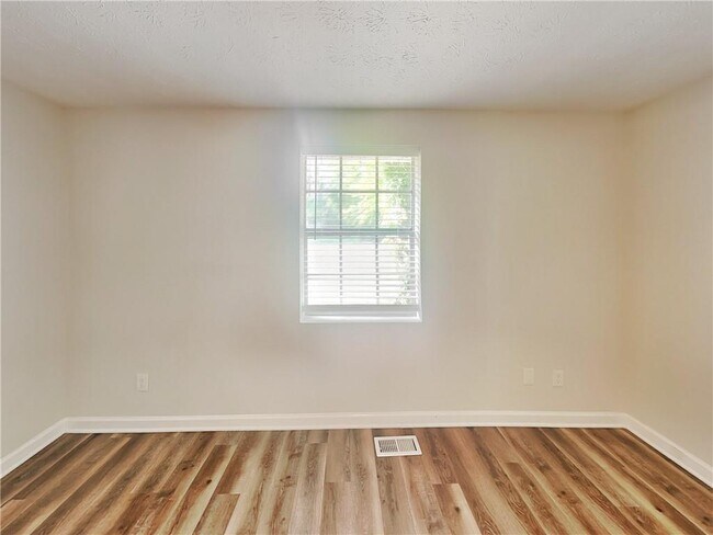 Building Photo - 3034 Millstone Ct SW